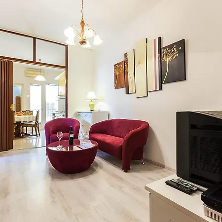 Forum 2Br Apartment In Old Town Apartment *