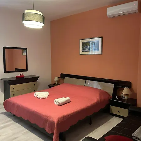 Forum 2Br Apartment In Old Town Apartment