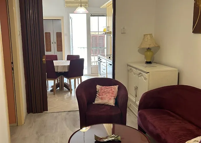 Forum 2Br Apartment In Old Town Apartment *